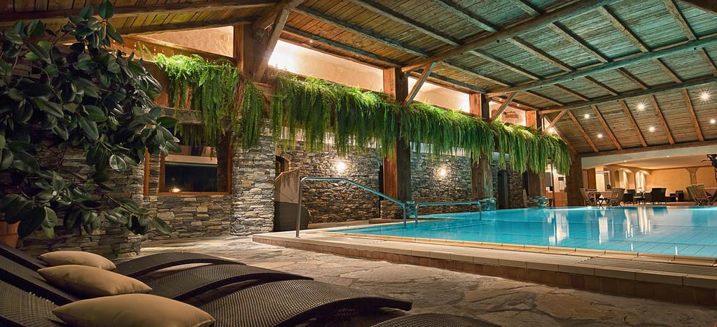 Apartment 24 Hotel Etrier Pool & Spa Crans-Montana Exterior photo